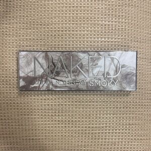 Urban Decay Naked Smoky Eye shadow palette